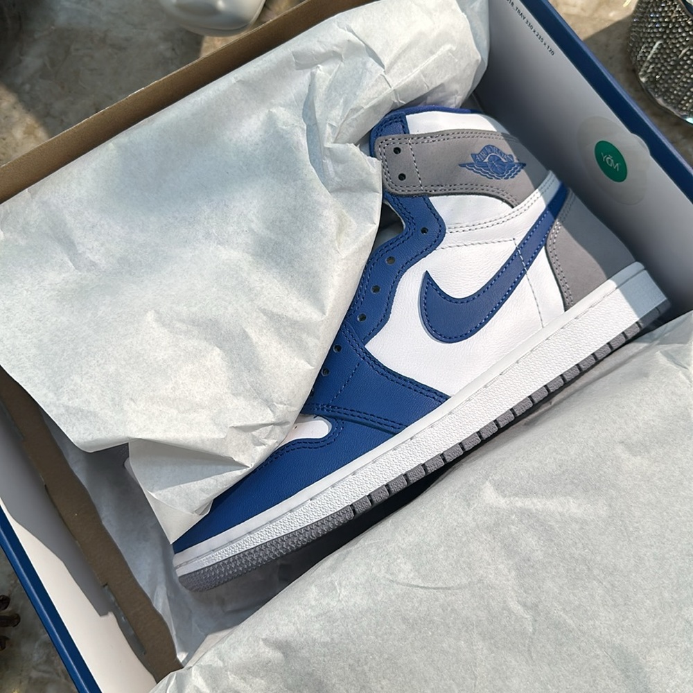 Nike Air Jordan 1 High True Blue - Picture 7 of 17